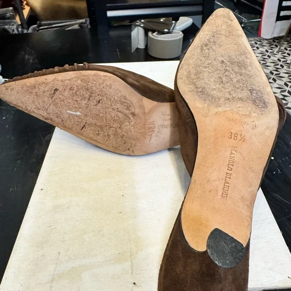 EUC Manolo Blahnik Brown Suede Kitten Heel Pointy Toe Slides- EU Size 38.5 - Picture 7 of 11